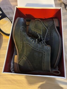 Men's Chukka Brogue Boots in Dark Green Suede